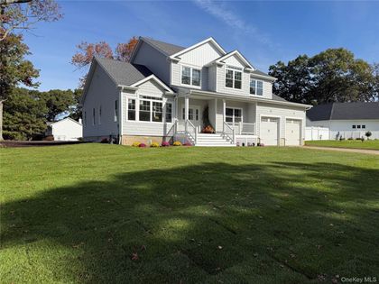 1 lotto Court Lake Grove, NY 11755