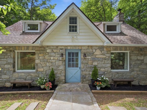 2 Anton Place, Lake Peekskill, NY 10537