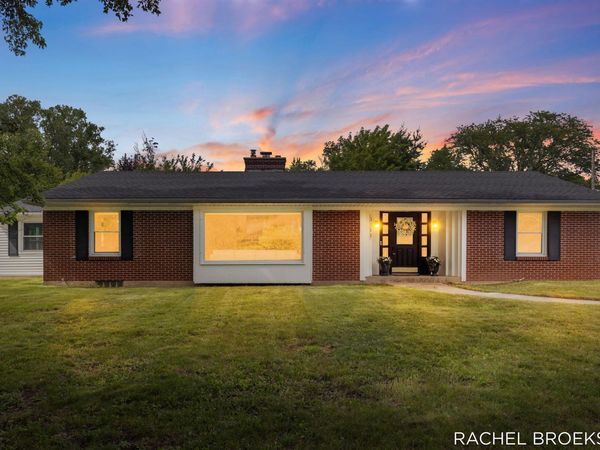 3185 Baker Park Drive SE, Grand Rapids, MI 49508