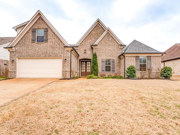 360 WHISPERING CREEK DR, Oakland, TN 38060