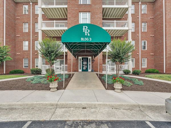 4444 Pheasant Ridge RD SW, Unit 206, Roanoke, VA 24014