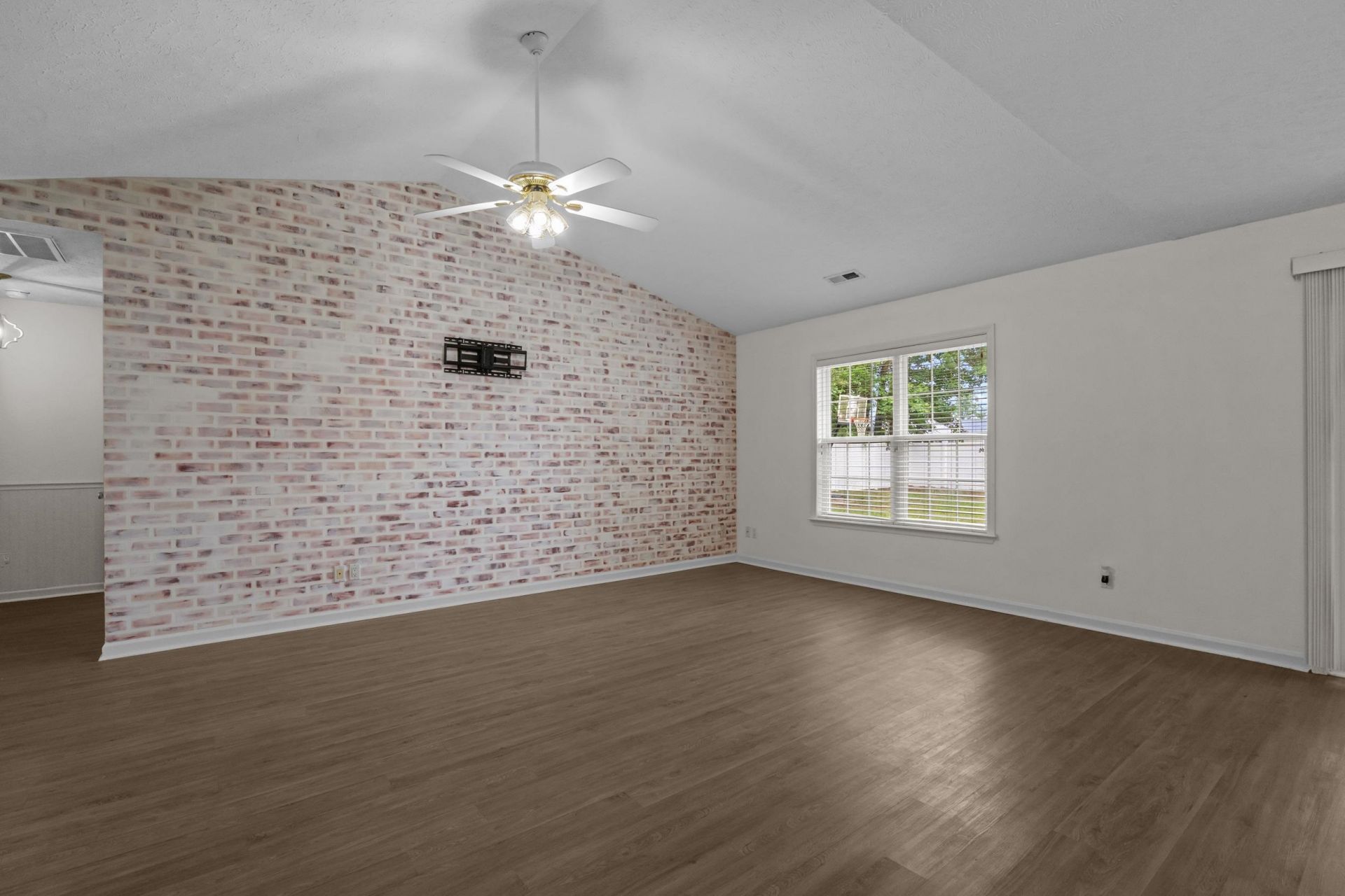 2216 Kirkland Dr. Photo 18