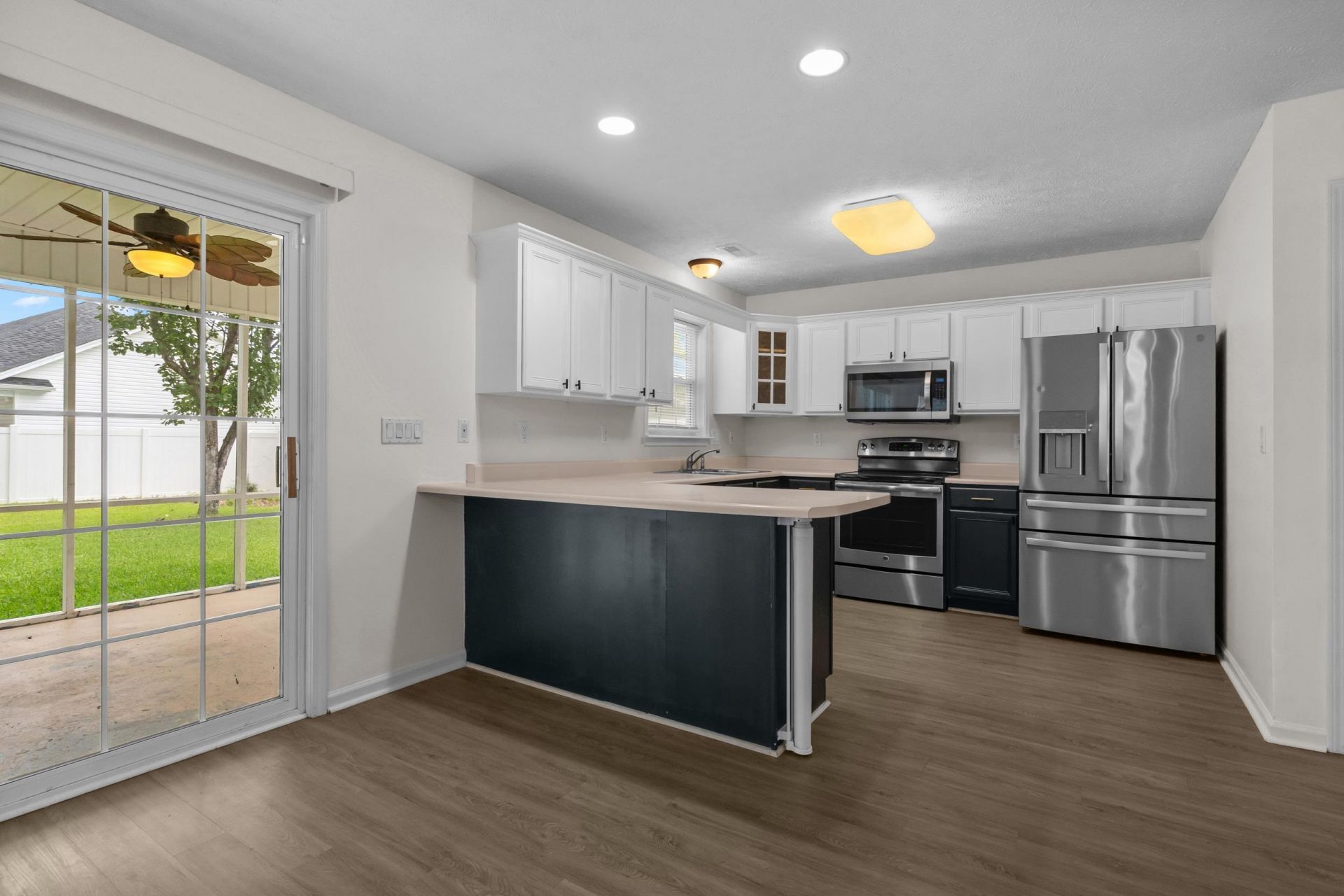 2216 Kirkland Dr. Photo 4