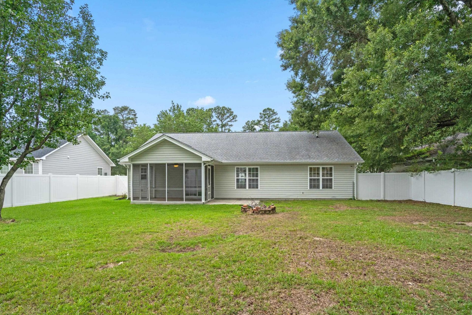2216 Kirkland Dr. Photo 6