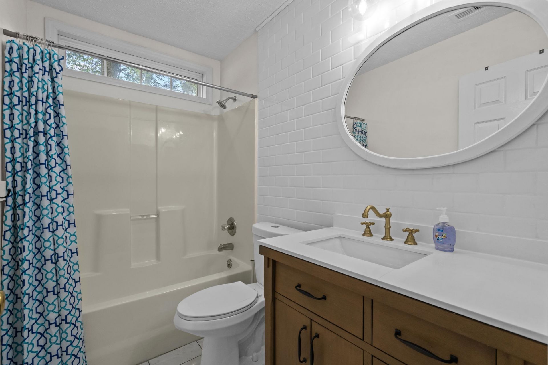 2216 Kirkland Dr. Photo 8