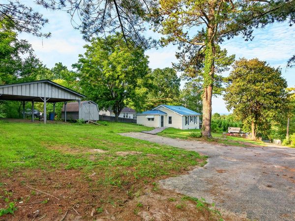 241 E Circle , Rossville, GA 30741