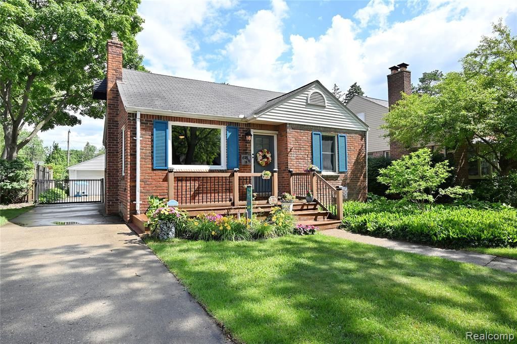 618 W Houstonia Avenue, Royal Oak, MI 48073 Main Photo
