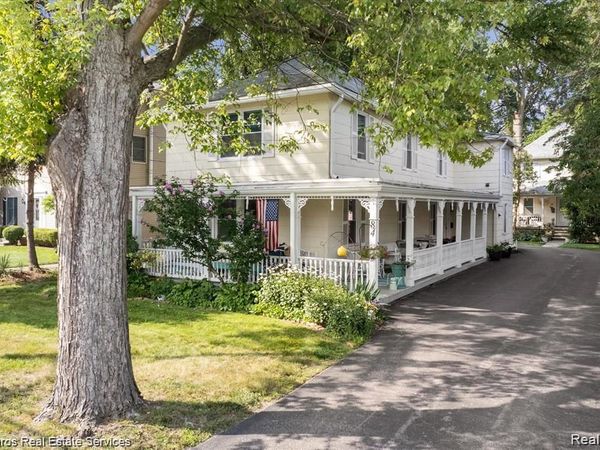 84 Vernier Road, Vlg of Grosse Pointe Shores, MI 48236