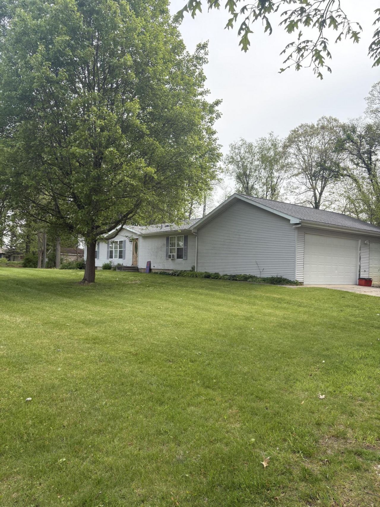 68097 Suzanne Drive, Edwardsburg, MI 49112 Main Photo
