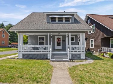 3989 Lake Avenue, Rochester, NY 14612