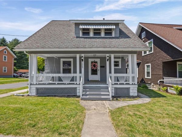 3989 Lake Avenue , Rochester, NY 14612