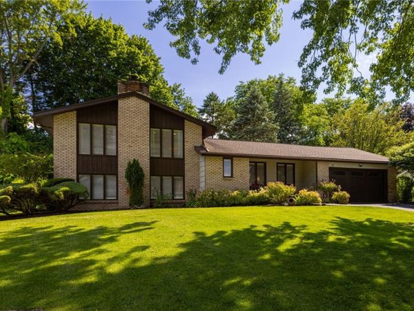 80 Barnfield Road, Pittsford, NY 14534