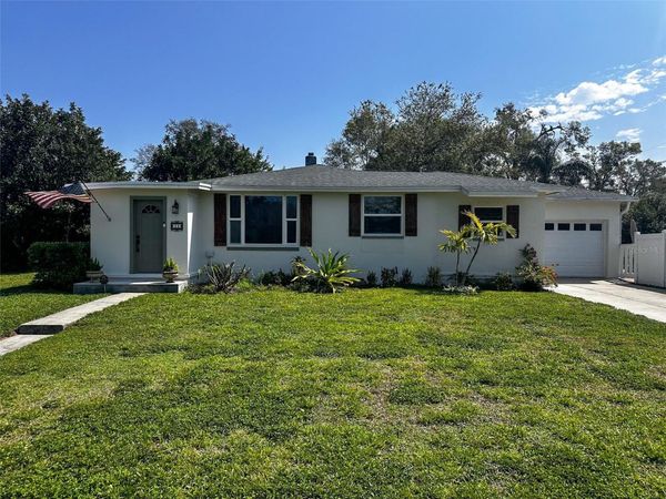 11 N CREST AVENUE , CLEARWATER, FL 33755