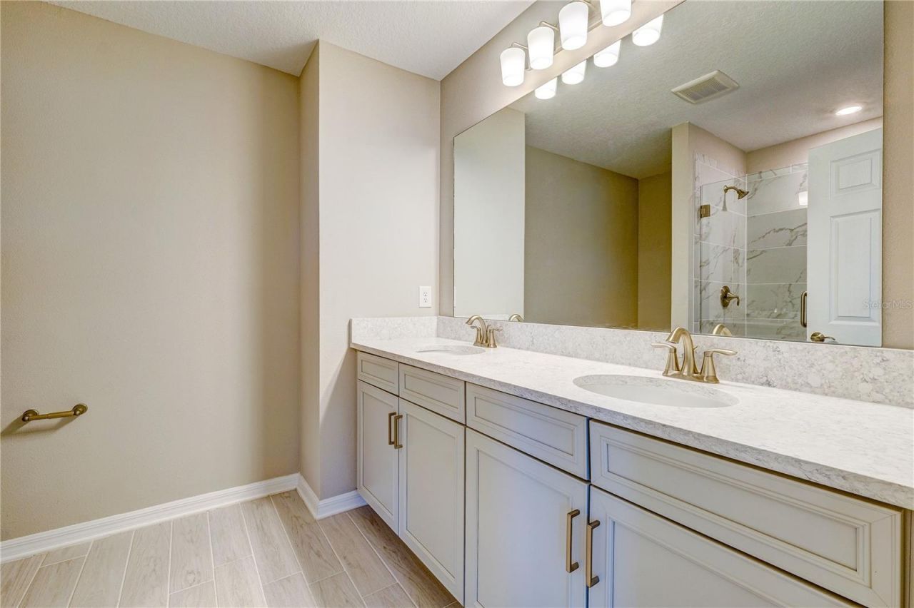 5512 Tripoli Drive , Palmetto, FL 34221 Photo