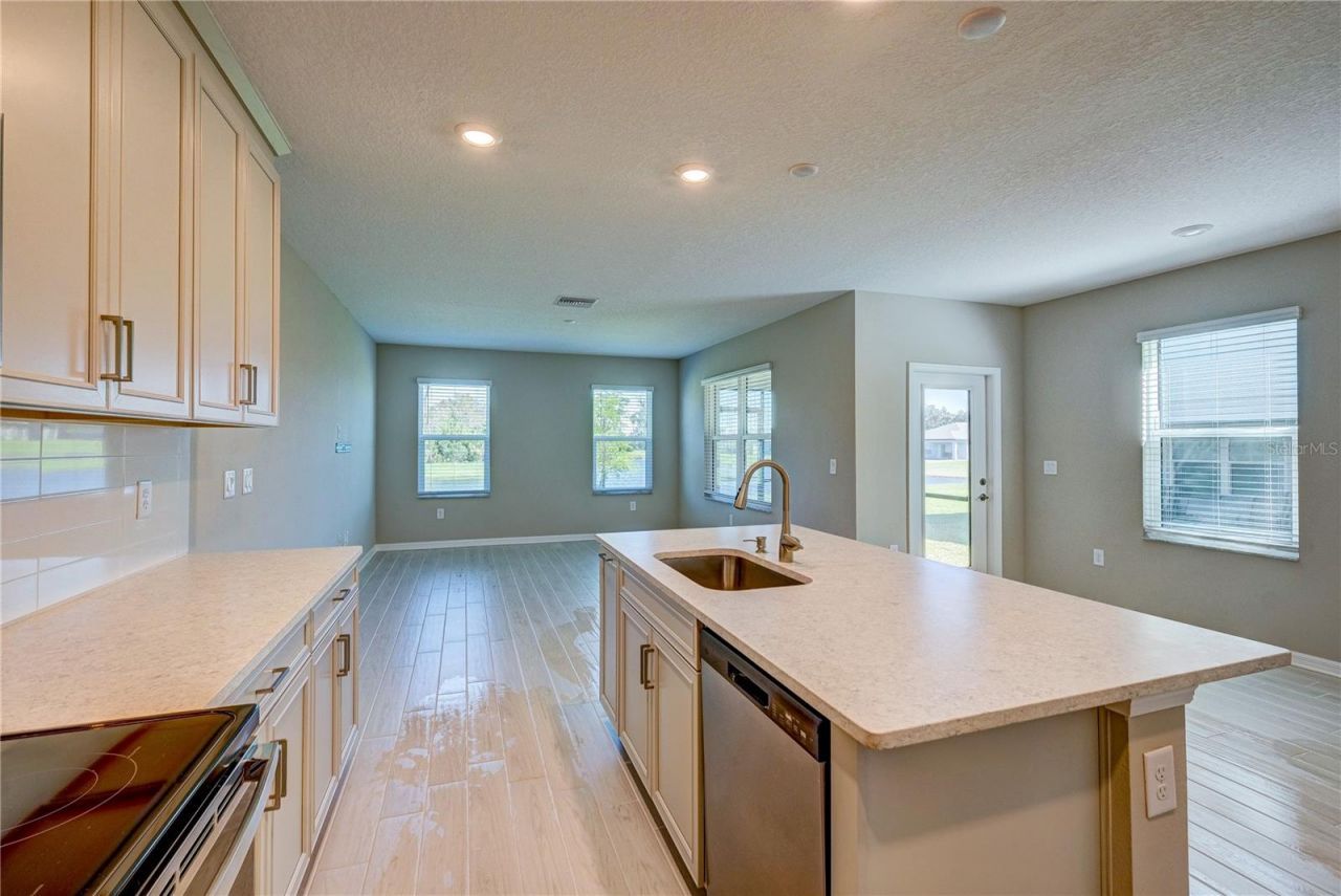 5512 Tripoli Drive , Palmetto, FL 34221 Photo