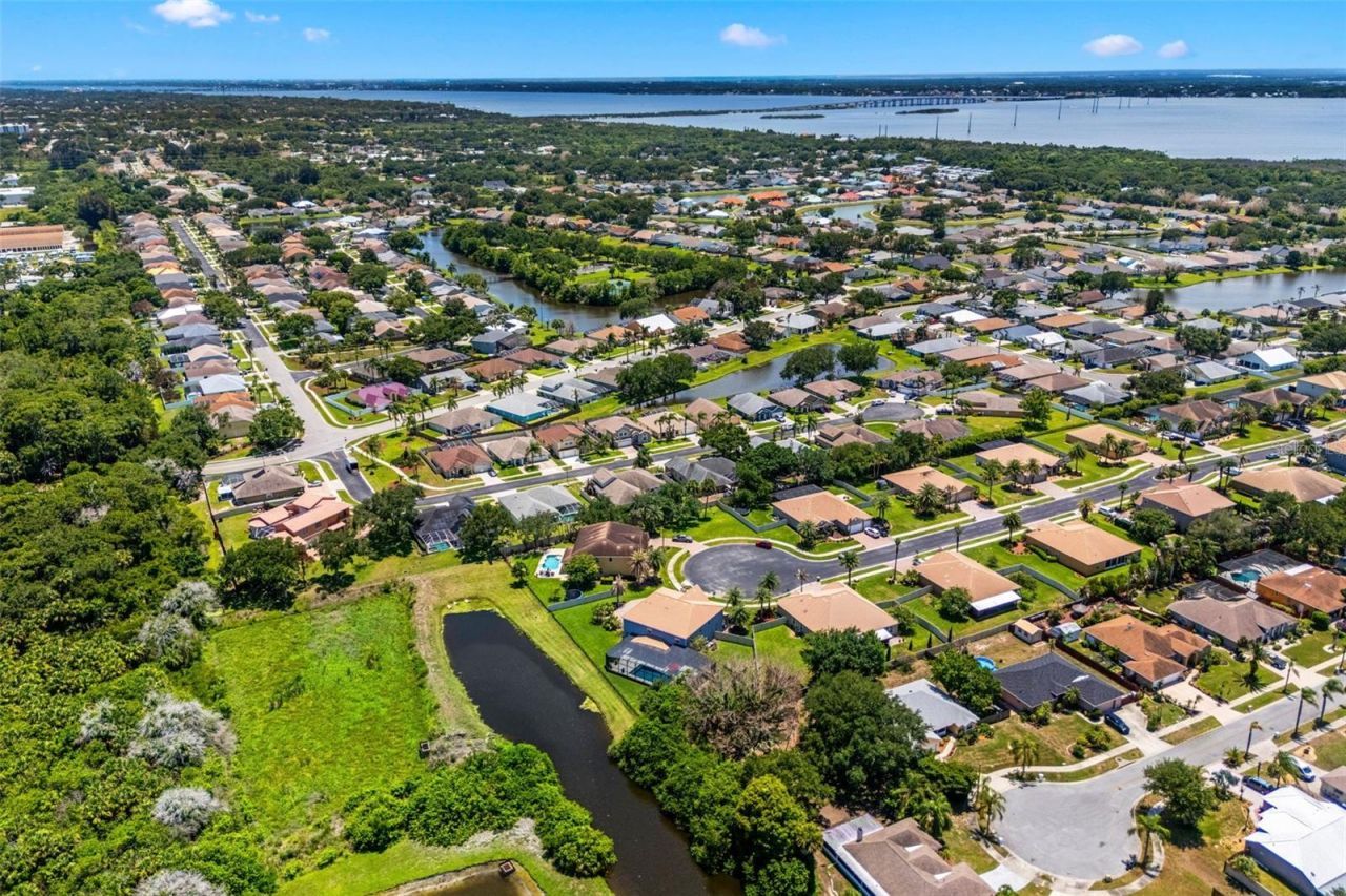 608 Mandalay Grove Court, Merritt Island, FL 32953 Photo