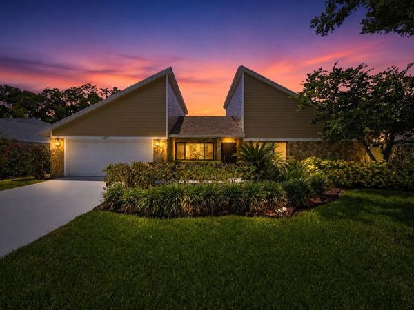 14207 ASHBURN PLACE , TAMPA, FL 33624