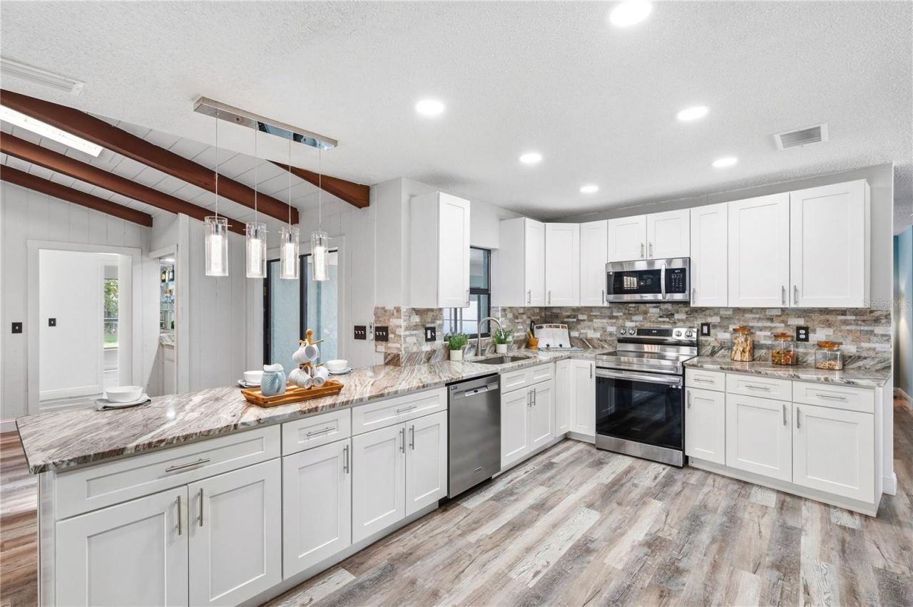 14207 Ashburn Place, Tampa, FL 33624 Photo