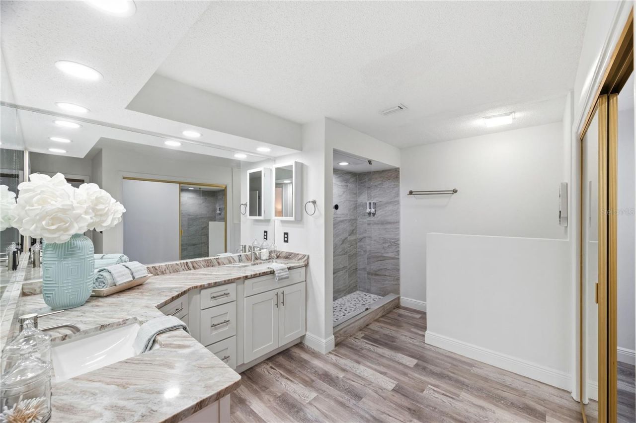 14207 Ashburn Place, Tampa, FL 33624 Photo
