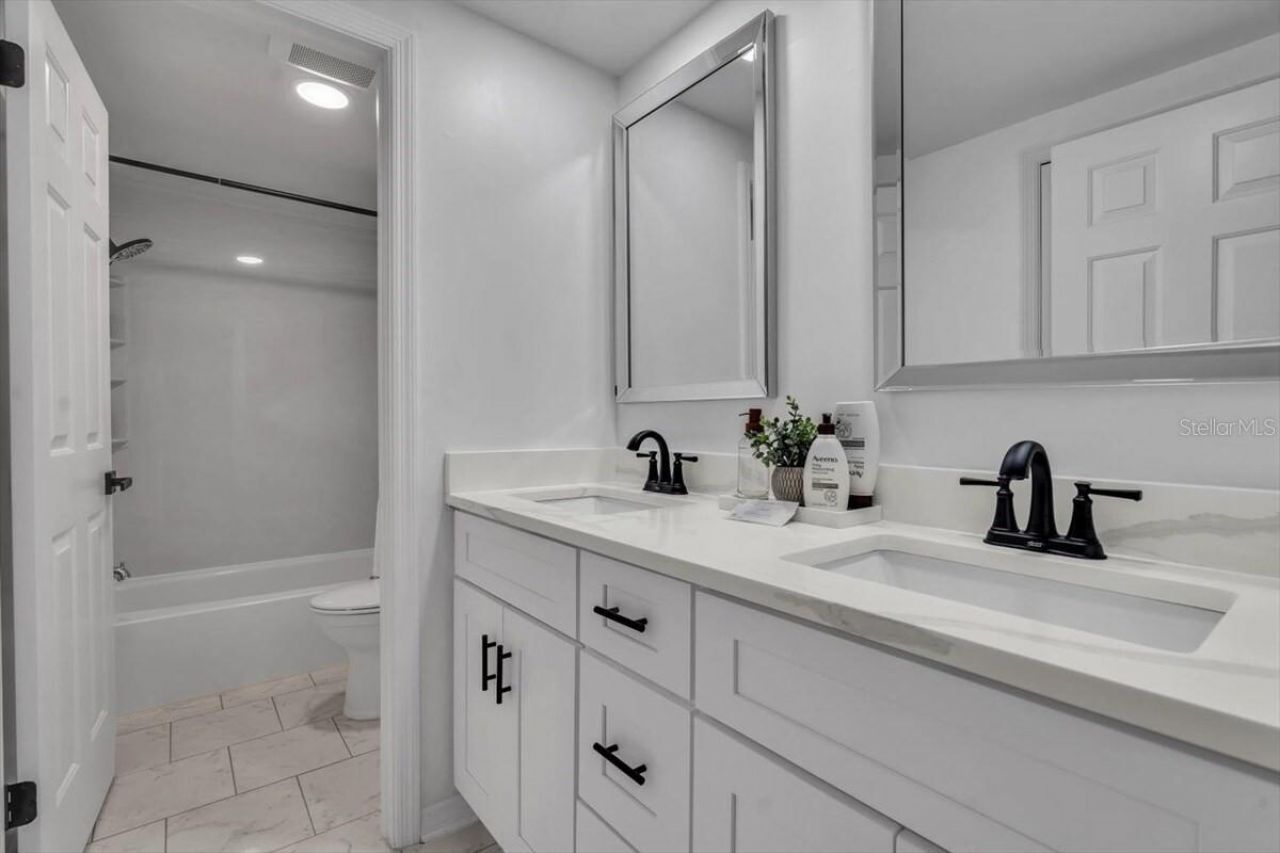 14389 83rd Place, Seminole, FL 33776 Photo