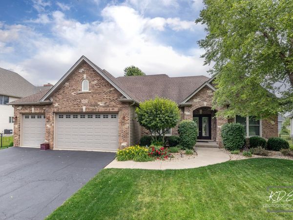 662 Omaha Drive , Yorkville, IL 60560