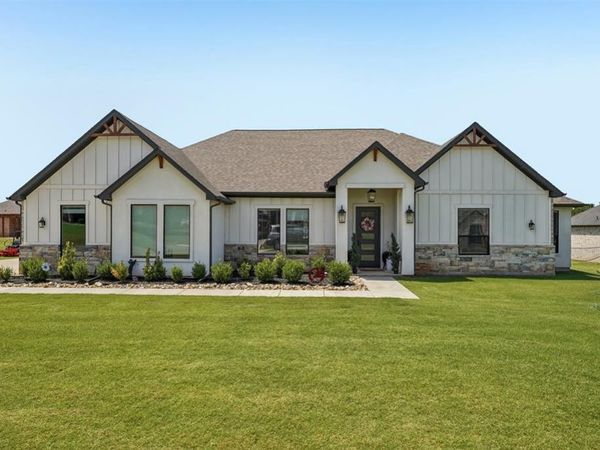 2249 Jackson Lane, Blanchard, OK 73010