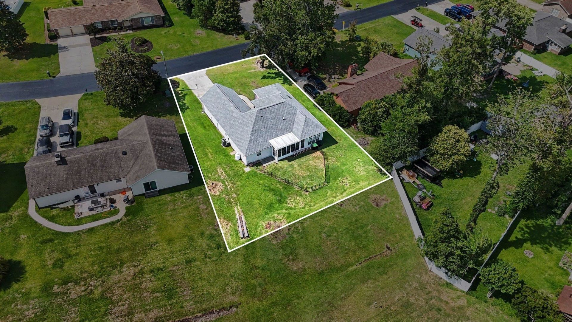 1110 Plantation Dr.  Photo 32