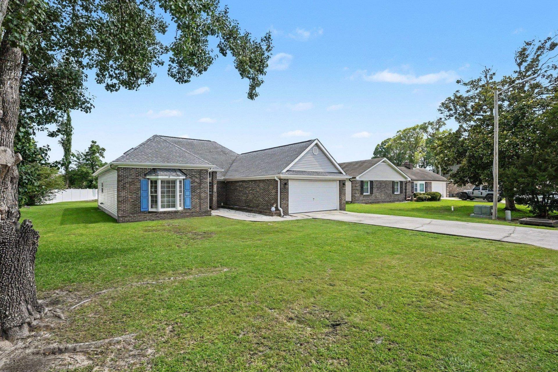 1110 Plantation Dr.  Photo 4