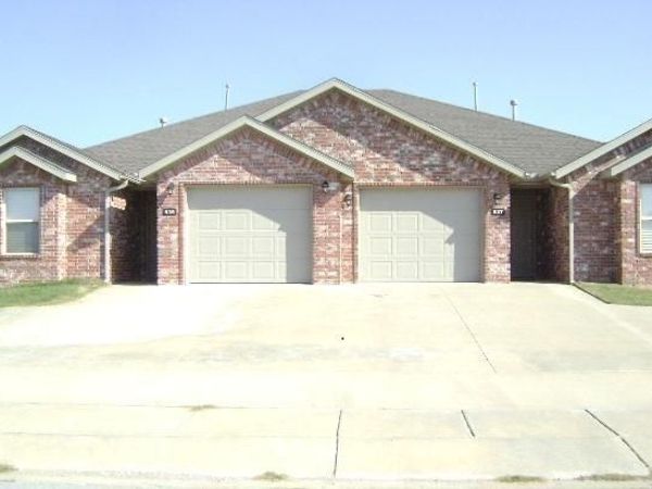 935 Kensington Drive , Centerton, AR 72719