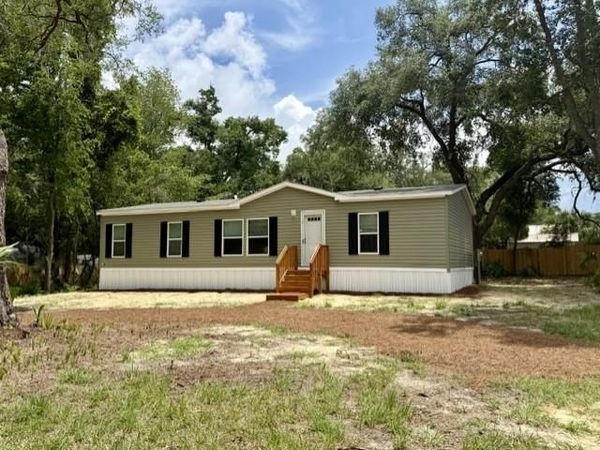 713 NE 3rd St, Chiefland, FL 32644