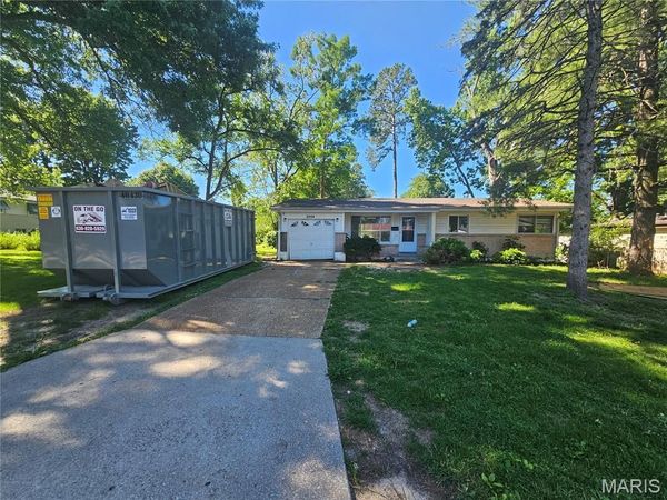 2254 Gadbury Drive , St Louis, MO 63136