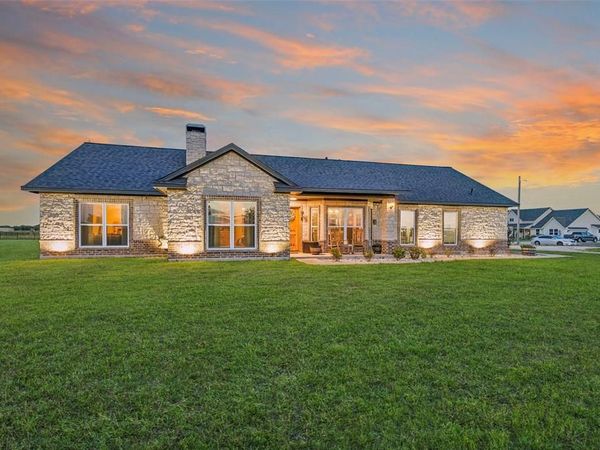 8677 Fm 1553, Leonard, TX 75452