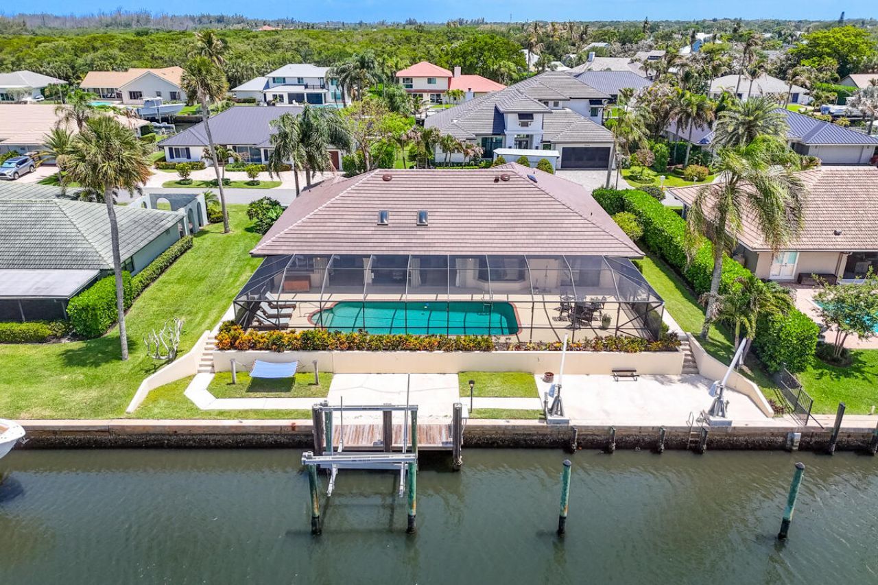9067 SE Star Island Way, Hobe Sound, FL 33455 Photo