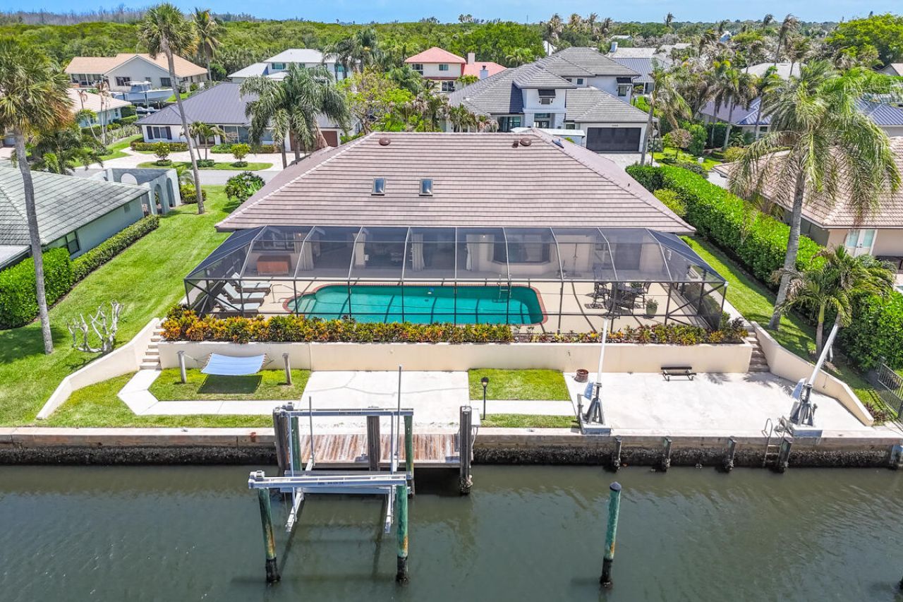 9067 SE Star Island Way, Hobe Sound, FL 33455 Photo
