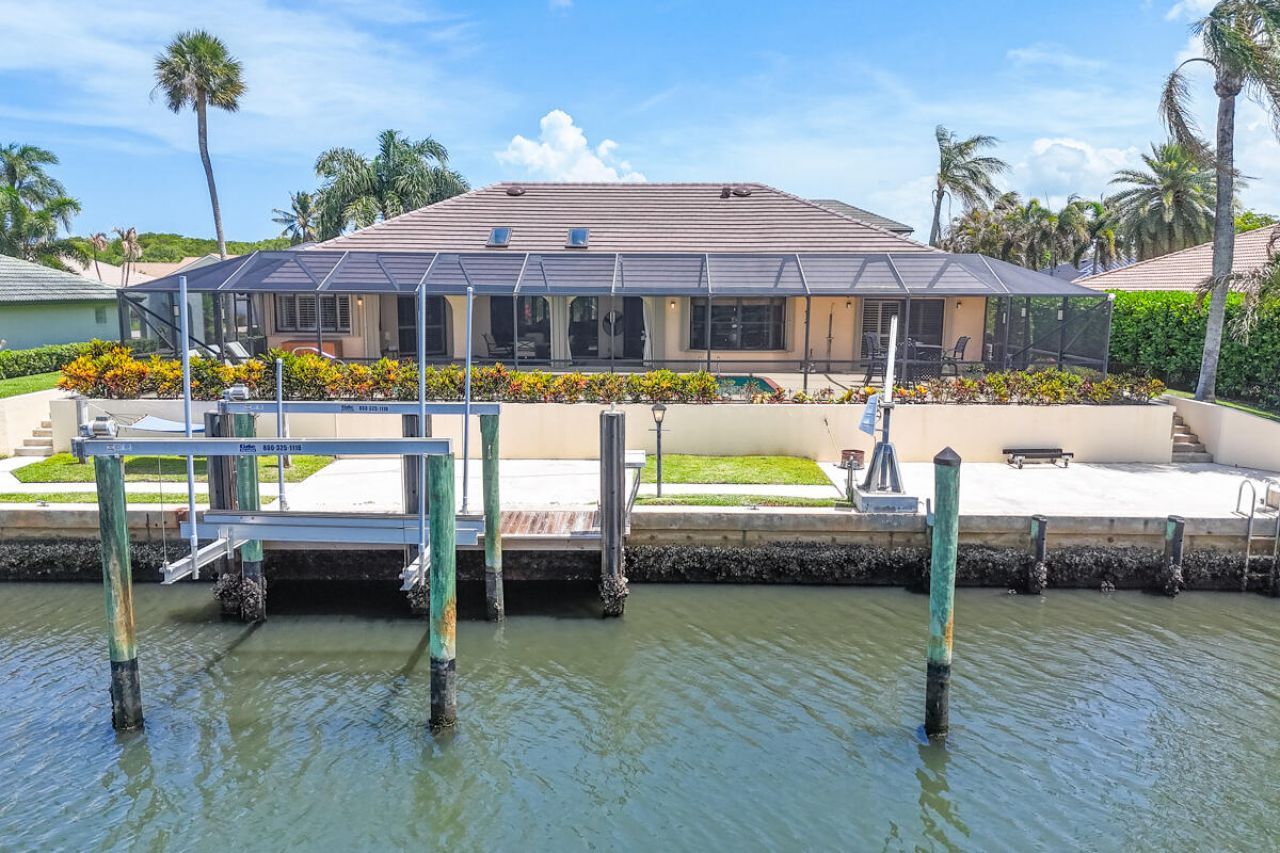 9067 SE Star Island Way, Hobe Sound, FL 33455 Photo