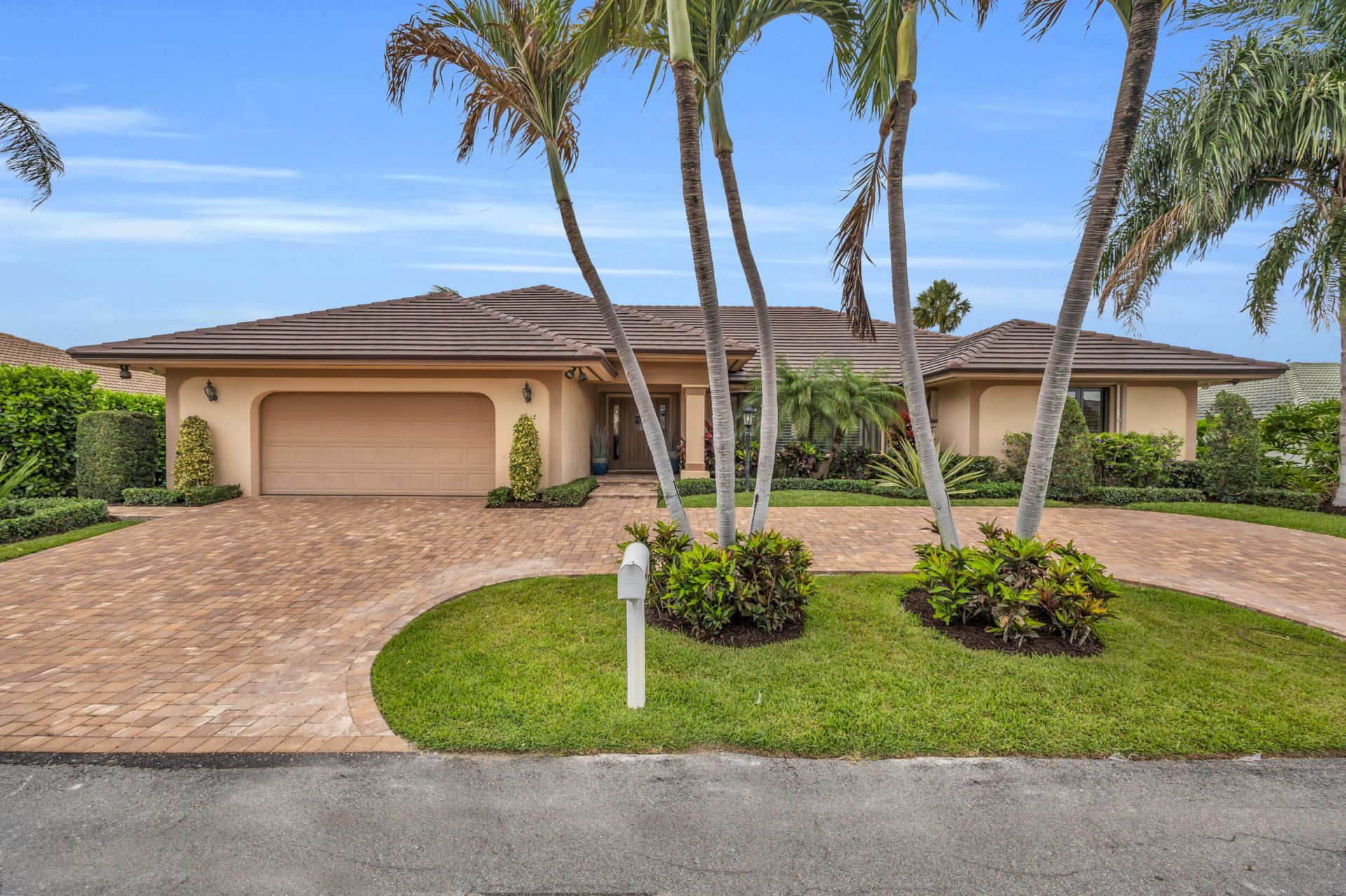 9067 SE Star Island Way, Hobe Sound, FL 33455 Photo