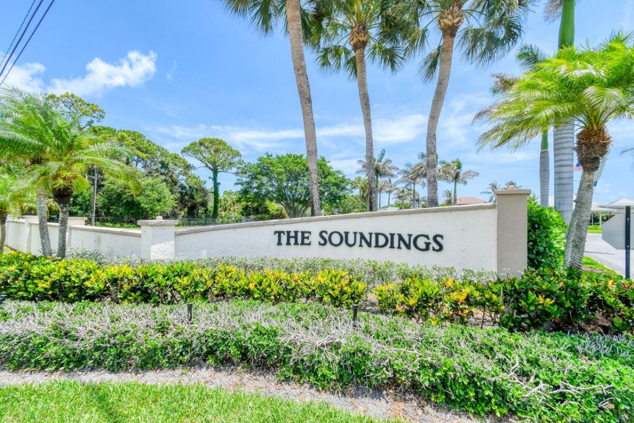 9067 SE Star Island Way, Hobe Sound, FL 33455 Photo