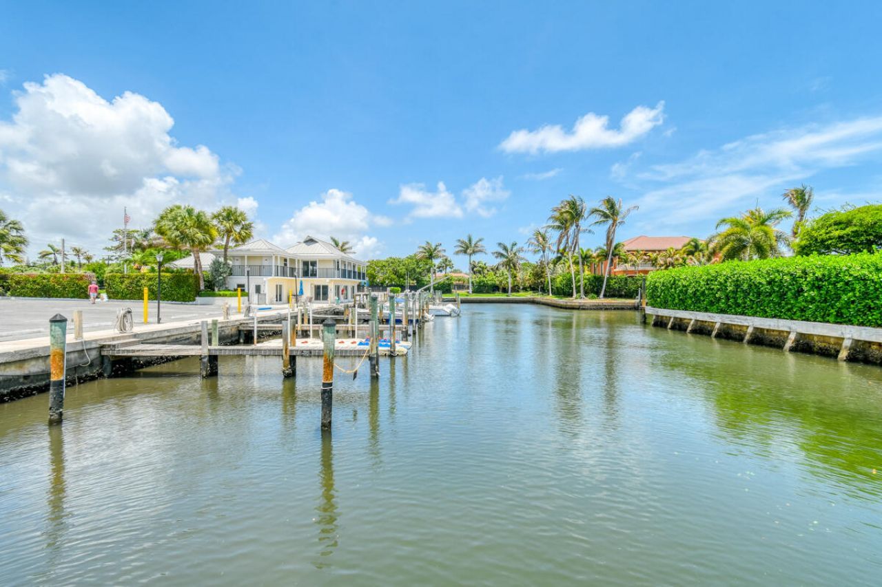9067 SE Star Island Way, Hobe Sound, FL 33455 Photo