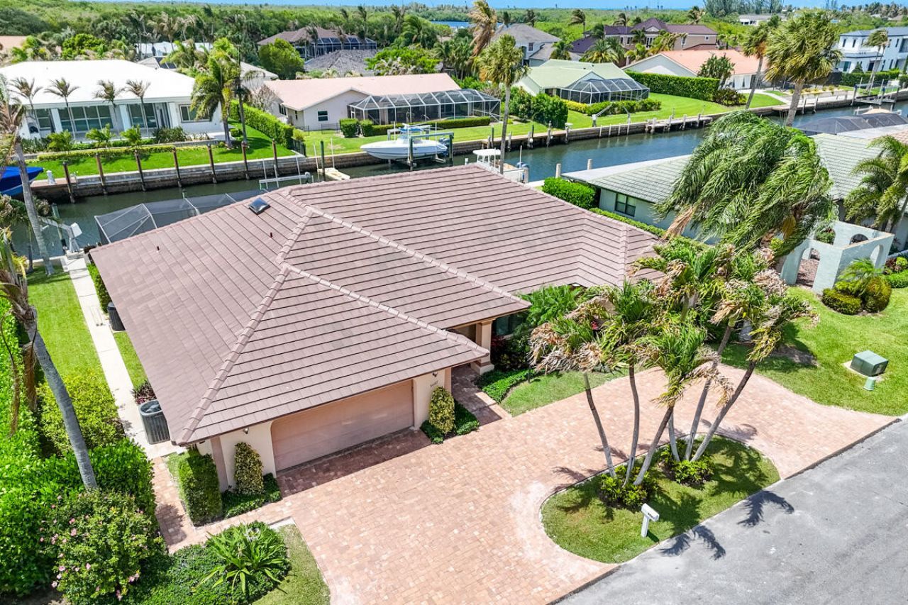 9067 SE Star Island Way, Hobe Sound, FL 33455 Photo