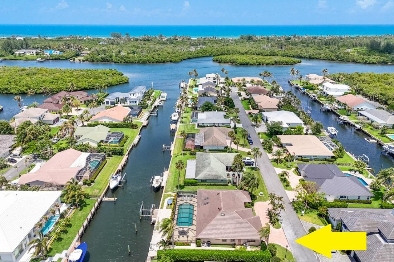 9067 SE Star Island Way, Hobe Sound, FL 33455 Photo