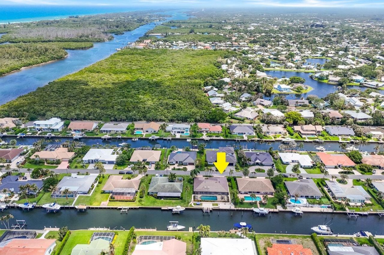 9067 SE Star Island Way, Hobe Sound, FL 33455 Photo