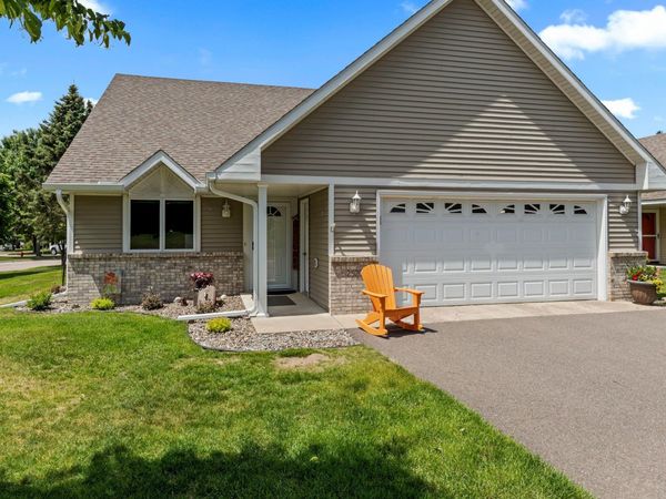 2520 Crestview Lane, Brainerd, MN 56401