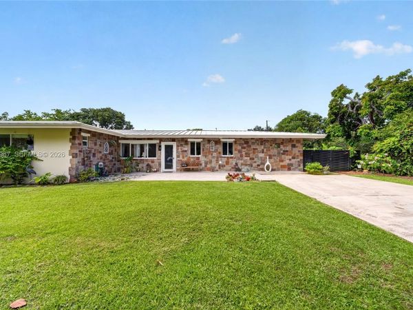 8250 SW 118th Ter, Miami, FL 33156