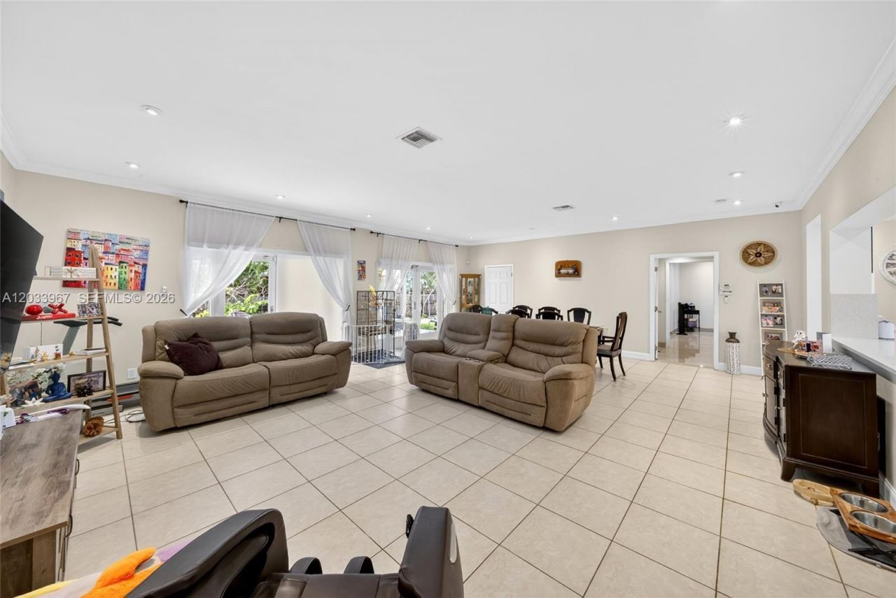 8250 SW 118th Ter , Miami, FL 33156 Photo