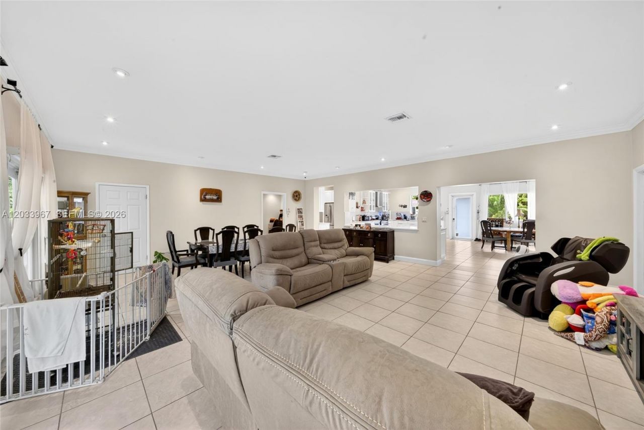 8250 SW 118th Ter , Miami, FL 33156 Photo