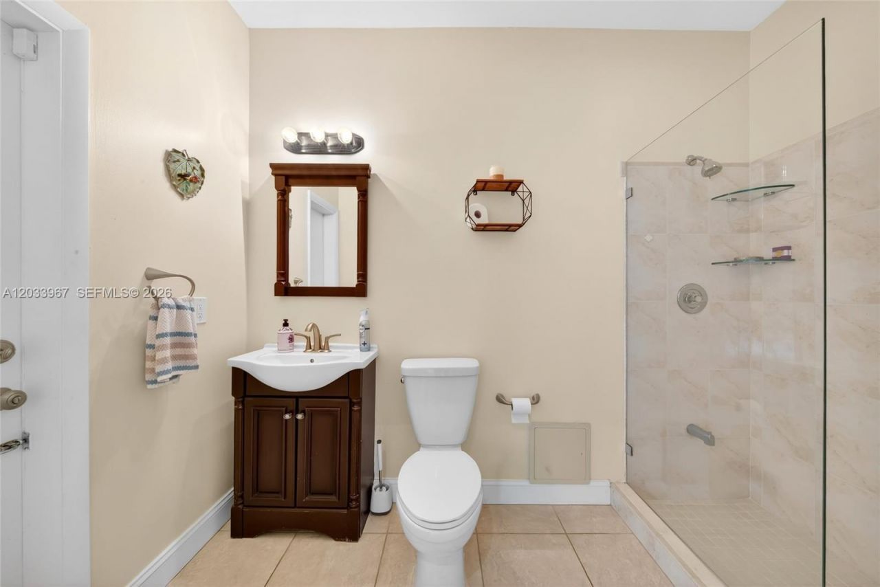 8250 SW 118th Ter , Miami, FL 33156 Photo