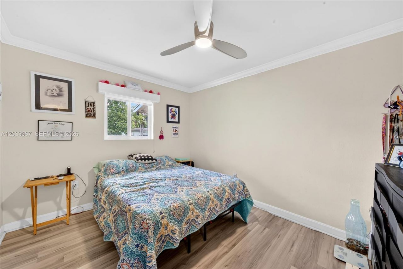 8250 SW 118th Ter , Miami, FL 33156 Photo