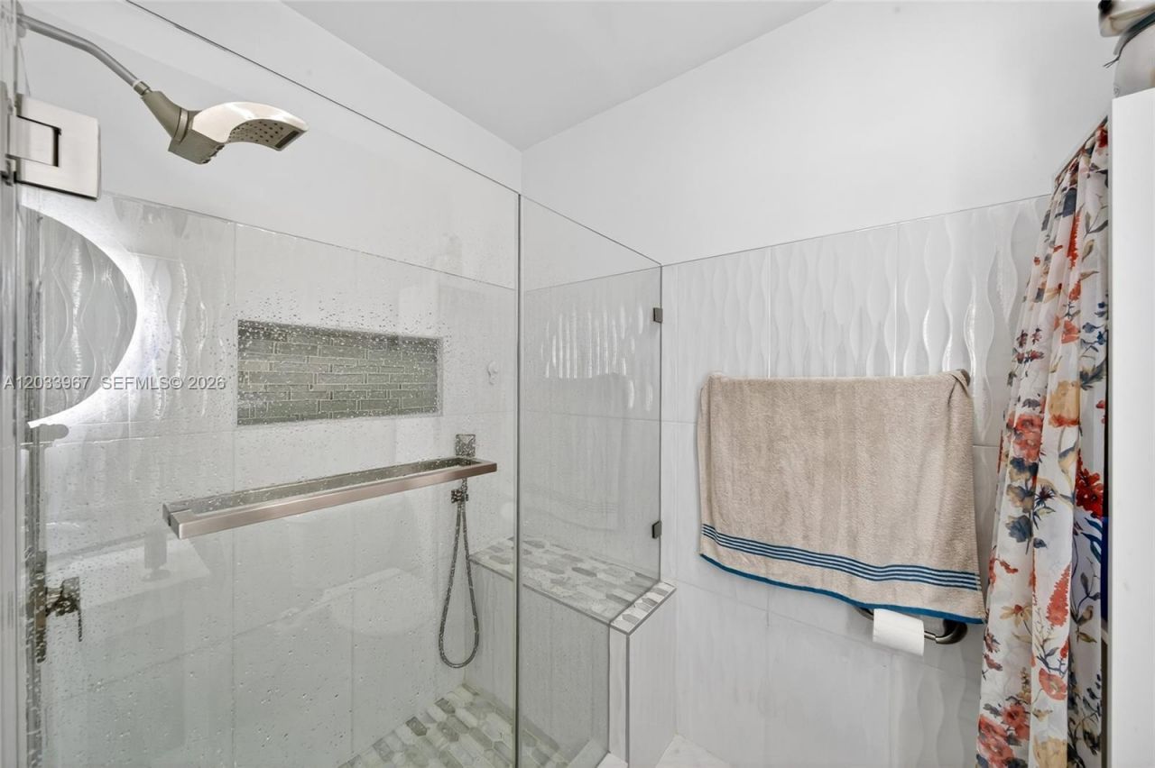 8250 SW 118th Ter , Miami, FL 33156 Photo