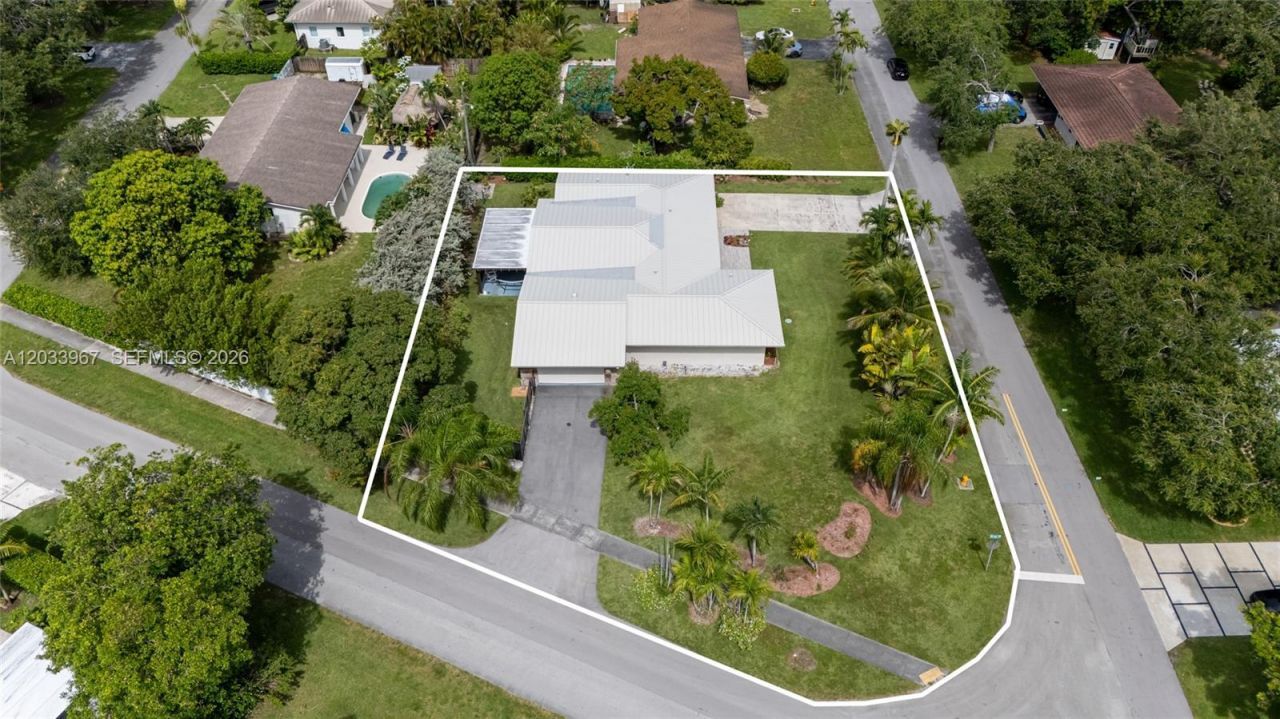 8250 SW 118th Ter , Miami, FL 33156 Photo