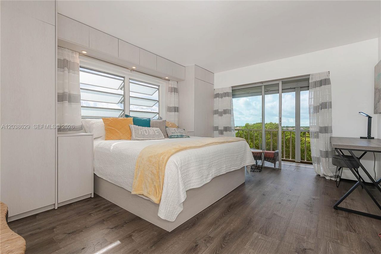 4800 Hillcrest Ln , Unit 501, Hollywood, FL 33021 Photo